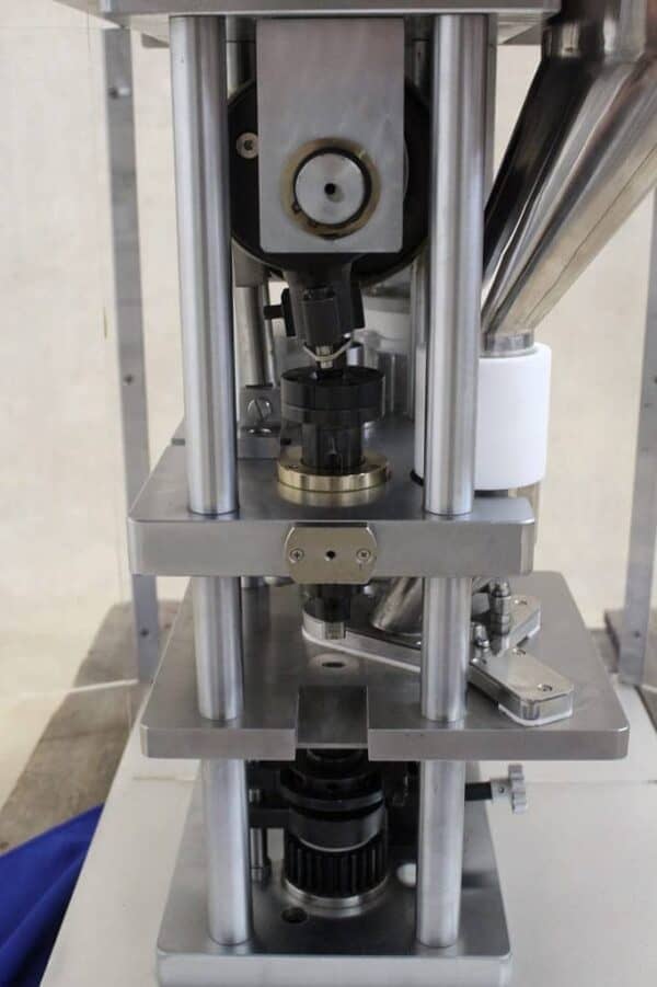 LFA Machines DTP25 Tablet Press LabMakelaar Benelux