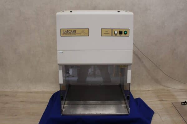 Labcaire PCR6 PCR Workstation