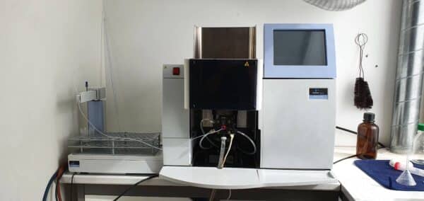 Perkin Elmer AAnalyst 200 Atomic Absorption Spectrometer