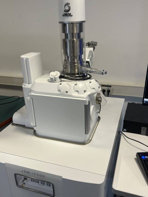 Jeol JSM-IT500 InTouchScope Scanning Electron Microscope