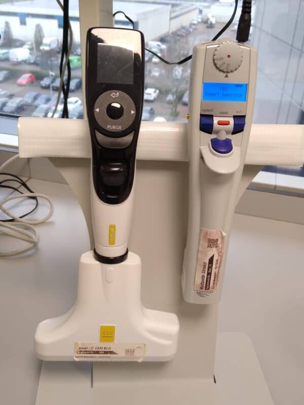 Set of Integra Repeater and Multichannel Pipette LabMakelaar Benelux