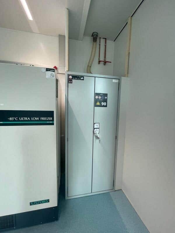 Asecos G-ULTIMATE-90 model G90.205.090 Gas Cylinder Cabinet