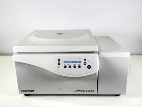 Eppendorf 5804R with rotor F-34-6-38 Cooling Centrifuge