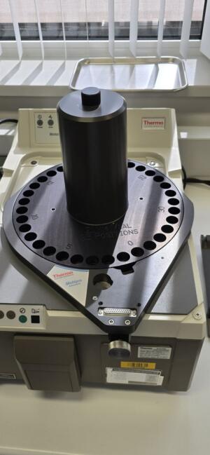 Thermo Antaris FT-NIR Spectrometer