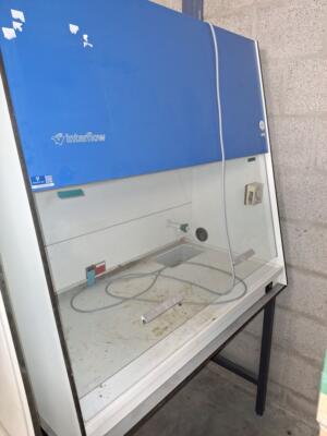 Interflow 14113 Fume hood