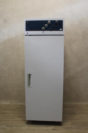 IKS 700 3-fold incubator