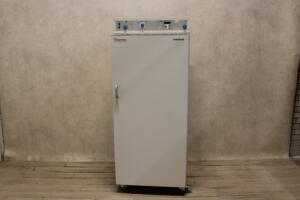 Thermo B 6420 Incubator