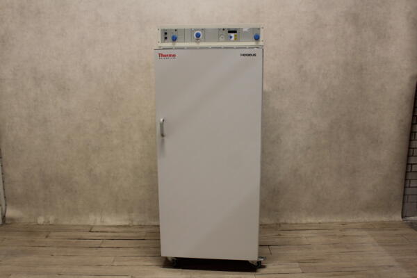 Thermo B 6420 Incubator