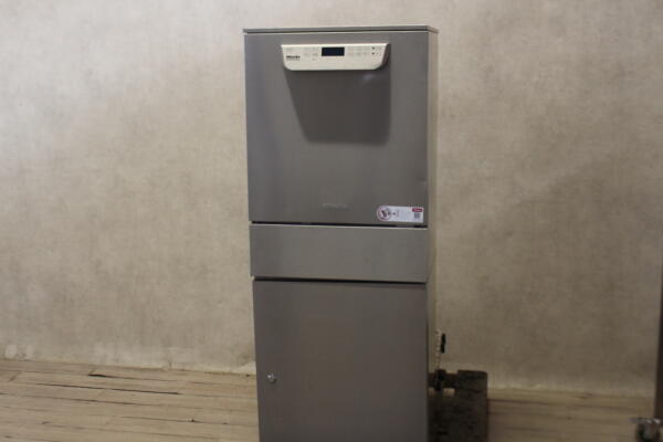 Miele PG 8583 Cleaning and Disinfection Machine
