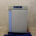 Thermo Scientific 3121 Water-Jacketed CO₂ Incubator