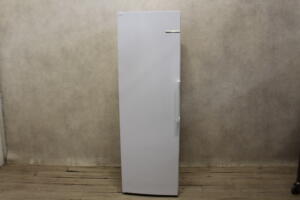 Bosch KSV36VWEP Refrigerator