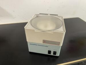 Savant Speedvac Concentrator SVC-100H Vacuum centrifuge