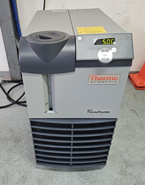 Thermo Scientific Neslab Thermoflex900 Recirculating Chillers