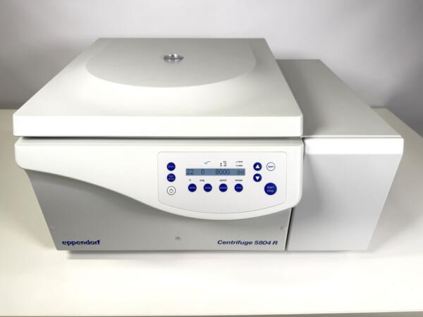 Eppendorf Refrigerated Centrifuge 5804R with F34-6-38 rotor