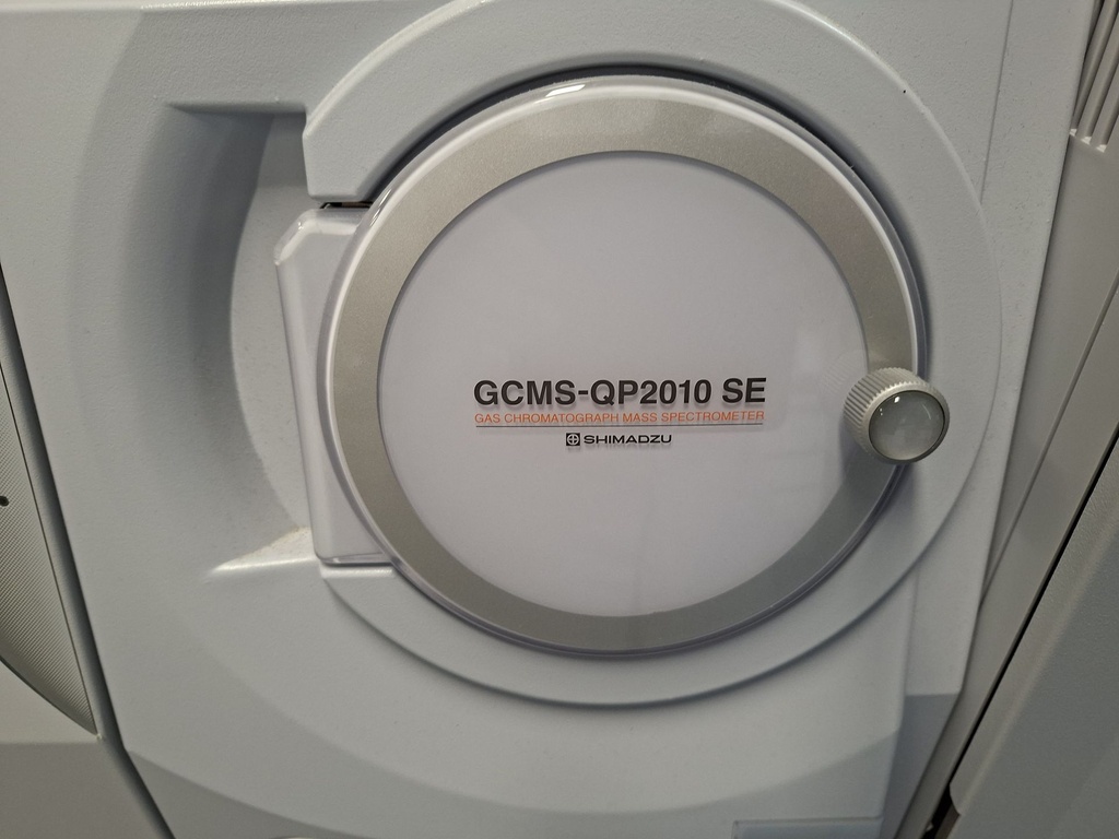 Shimadzu GCMS-QP2010 SE with Headspace (HS) module - LabMakelaar Benelux