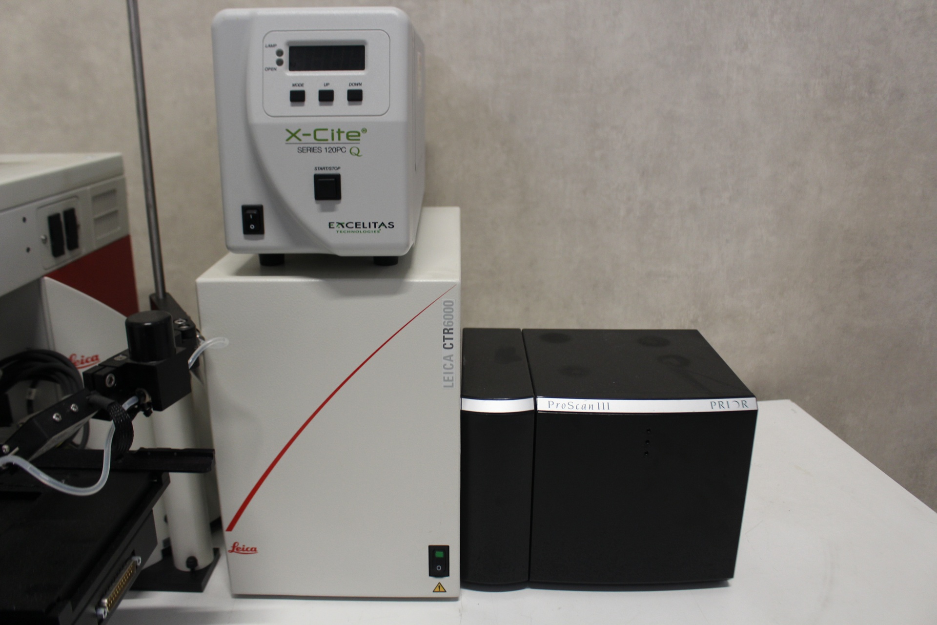 52180-LM-29087-Leica-Aperio-Versa-8-Automated-Trinocular-Fluorescence-Microscope-10