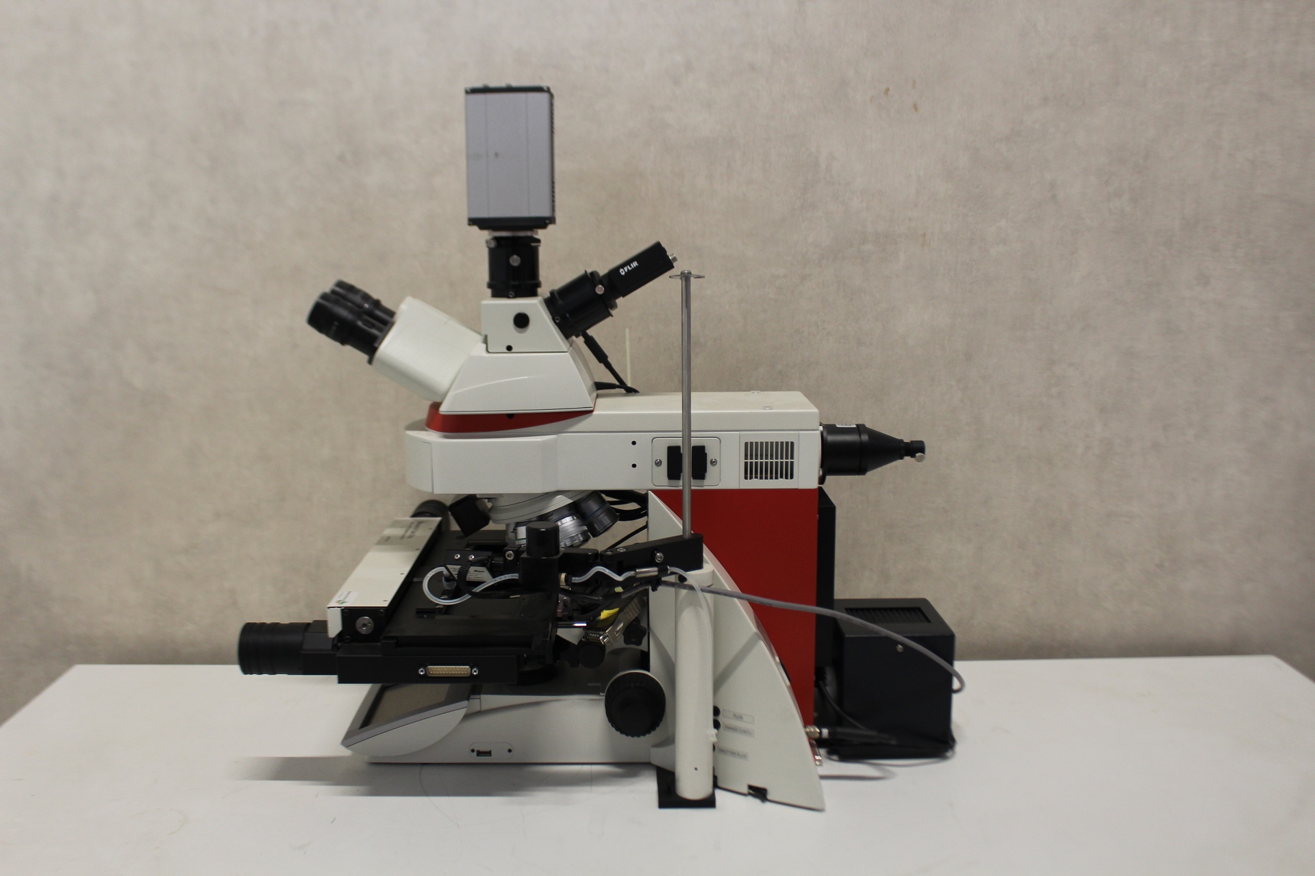 52180-LM-29087-Leica-Aperio-Versa-8-Automated-Trinocular-Fluorescence-Microscope-3