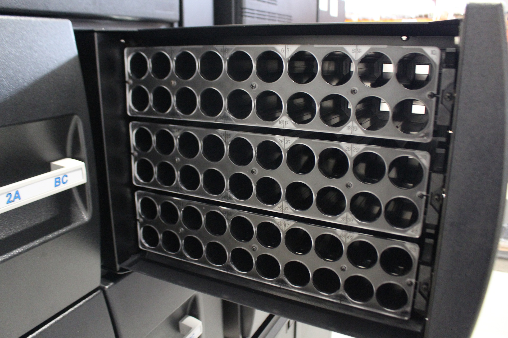 52758-LM-29665-Biom-rieux-Bact-Alert-3D-Dual-T-Automated-Microbial-Detection-System-3