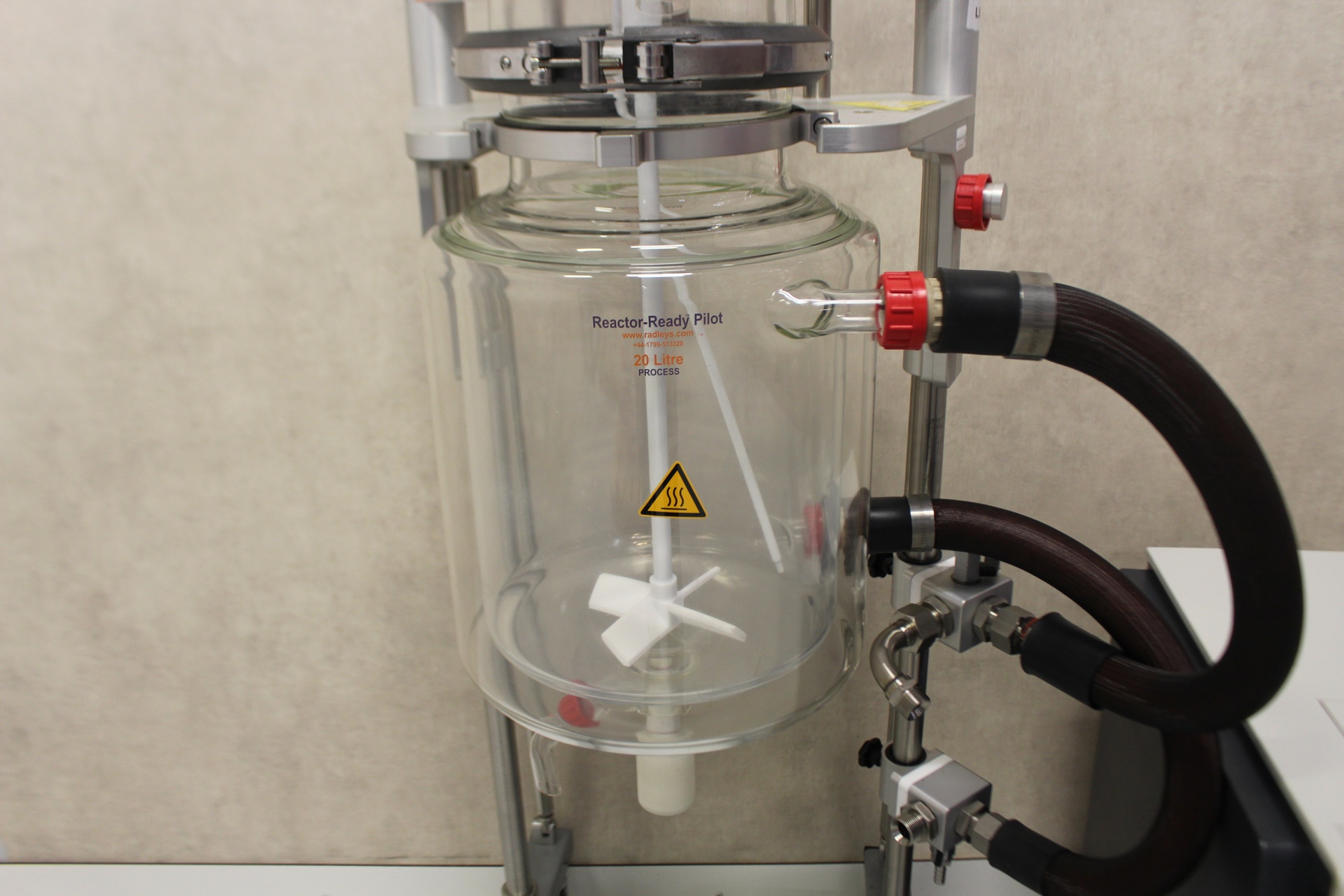 52884-LM-29791-Radleys-20L-Reactor-Ready-Pilot-Lab-Reactor-with-Julabo-Presto-A40-Process-Thermosta-5