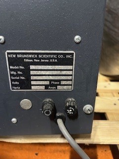 53085-EXT-29992-BioFlo-III-Batch-Continuous-Fermentor-1-4