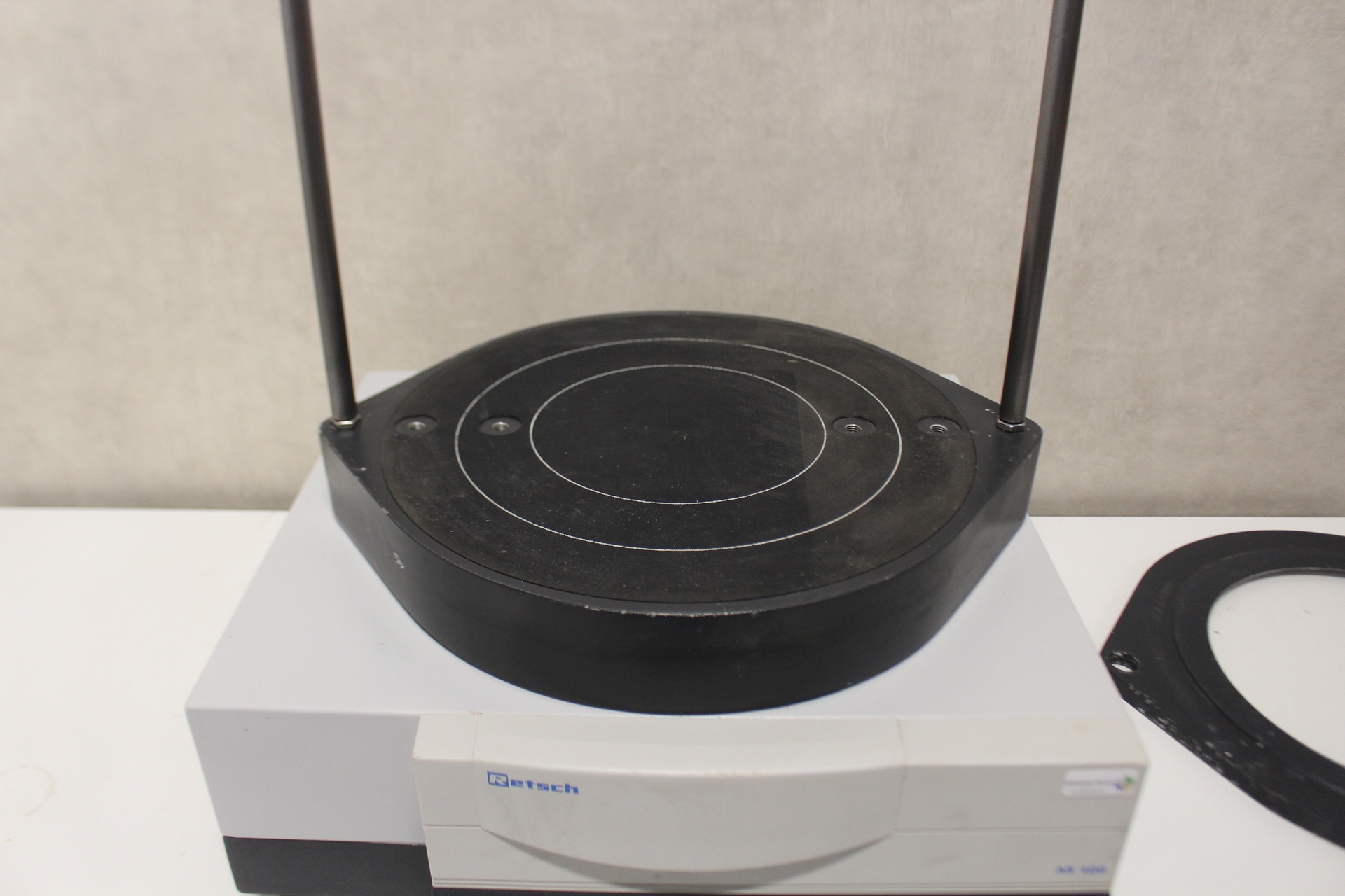 53082-LM-29989-Retsch-AS400-Control-Horizontal-Sieve-Shaker-1